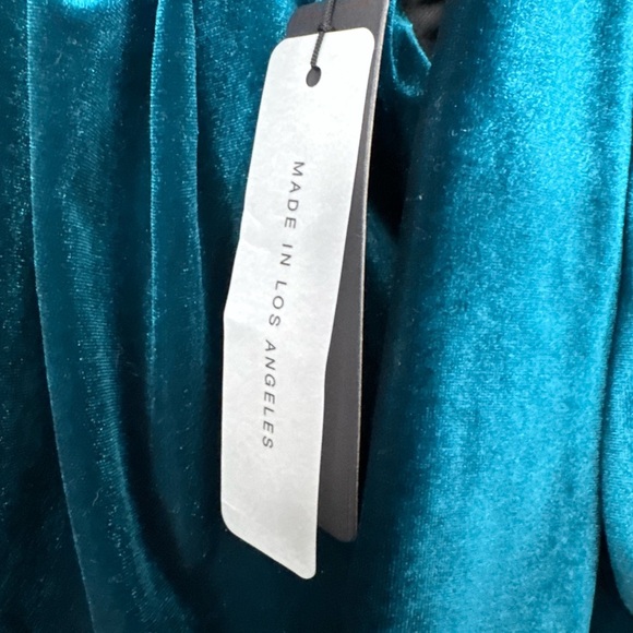 SOLD OUT ITEM - Picture 1 of 16